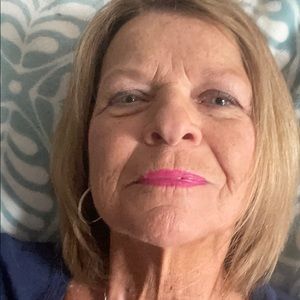 Meet your Posher, Pamela